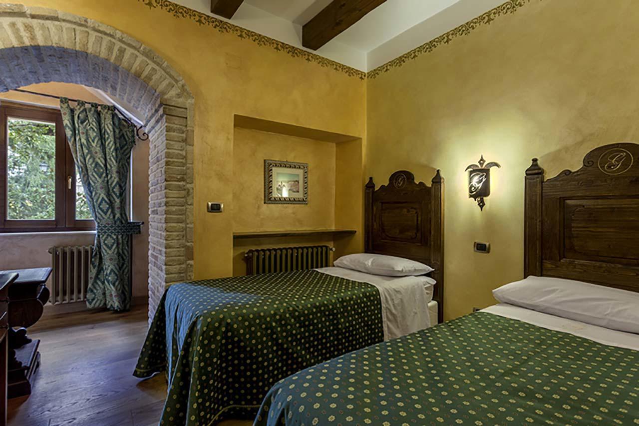 Hotel Guerrinuccio Челано Екстериор снимка