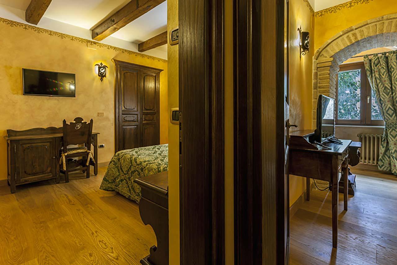 Hotel Guerrinuccio Челано Екстериор снимка