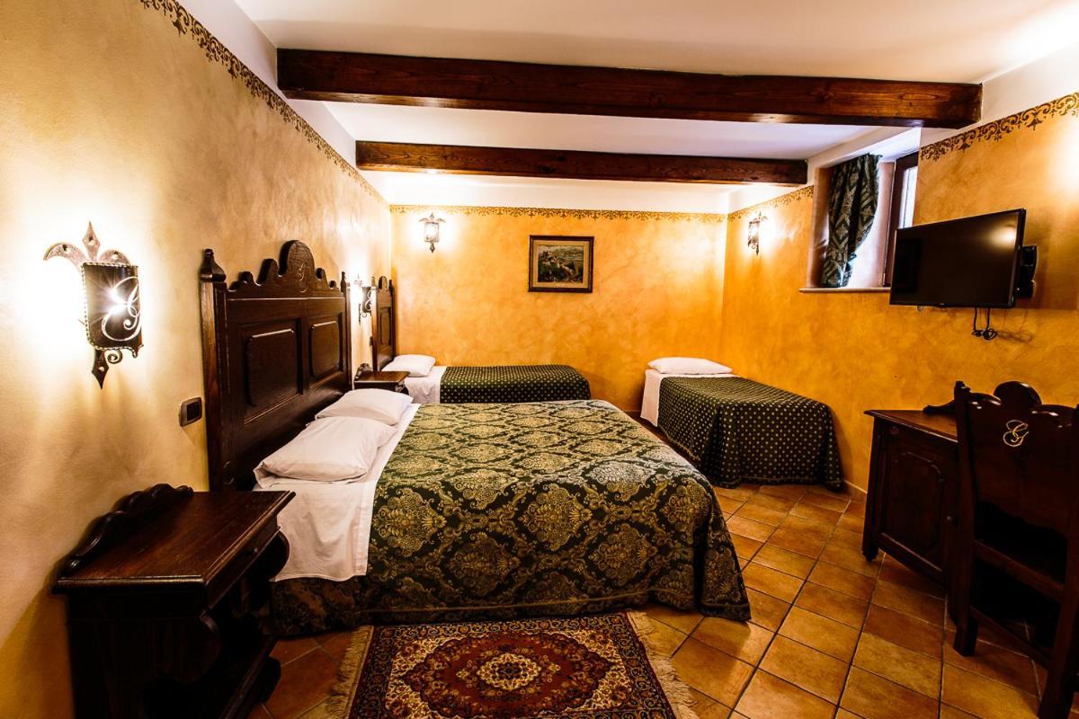 Hotel Guerrinuccio Челано Екстериор снимка