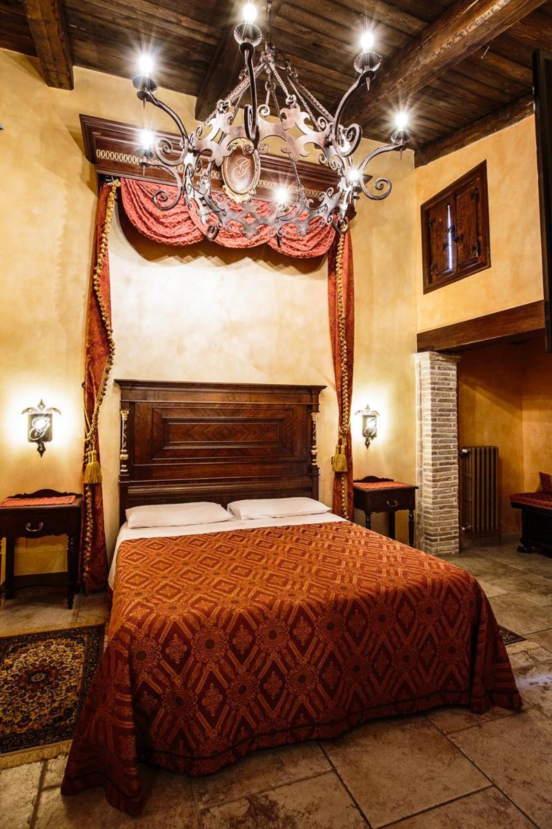 Hotel Guerrinuccio Челано Екстериор снимка