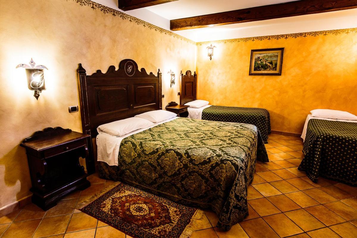 Hotel Guerrinuccio Челано Екстериор снимка